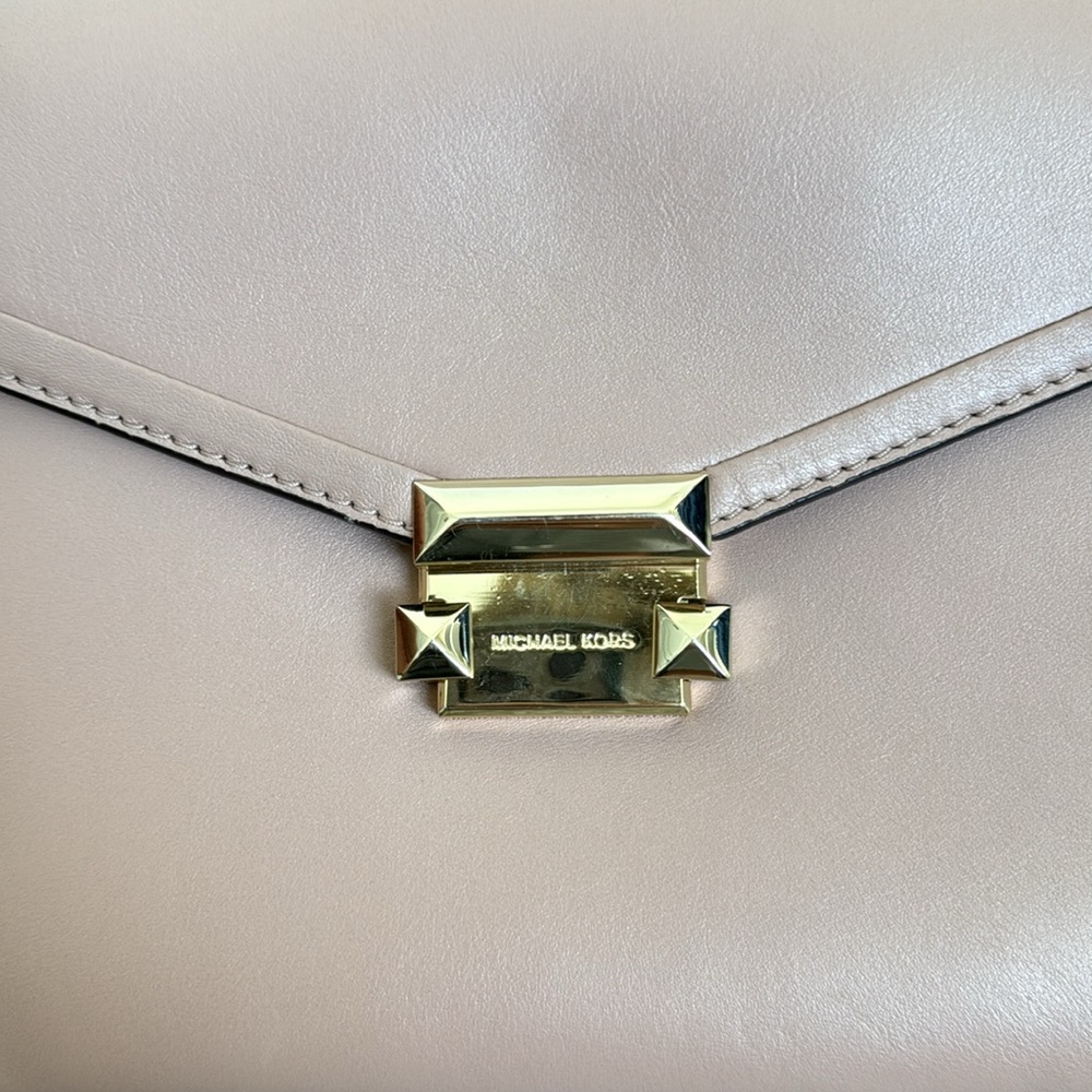 Michael Kors, Pink Crossbody Bag, Great Condition - Picture 4 of 7